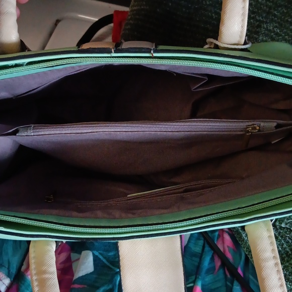 Spring Purse - Picture 3 of 4